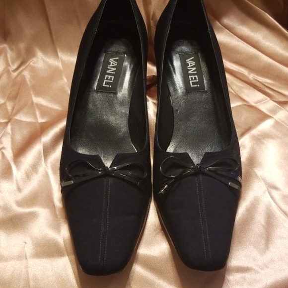 navy bow shoes
